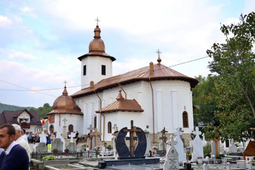 Biserica din Bălțătești, Neamț, a fost resfințită  Poza 224051