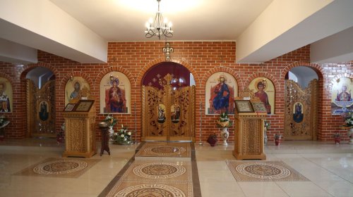 Mănăstirea Petrova „primeşte cu drag pe oricine, precum face şi Hristos” Poza 224097