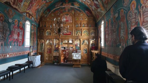 Mănăstirea Petrova „primeşte cu drag pe oricine, precum face şi Hristos” Poza 224099