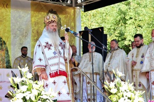 Împlinire și bucurie duhovnicească în parohia nemțeană Bucureni Poza 224430