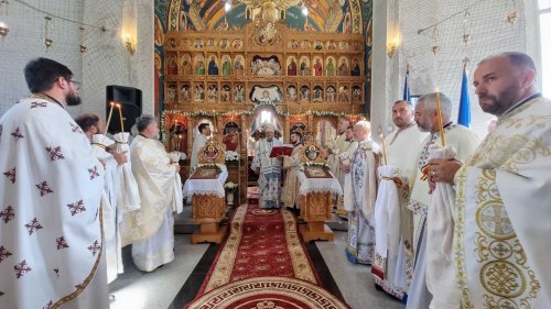 Sfinţirea bisericilor din localităţile braşovene Mărgineni şi Văleni Poza 224573