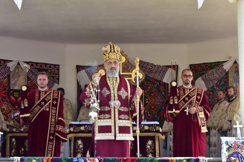 Binecuvântare și sfințire la biserici în judeţul Mureş Poza 224686
