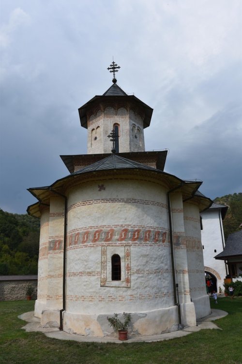 Cinstirea Botezătorului Ioan la mănăstirea mehedințeană Topolniţ̧a Poza 224714