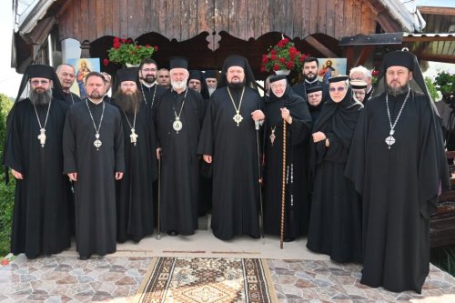 Binecuvântare pentru pelerini la Mănăstirea Bic din Sălaj Poza 224765