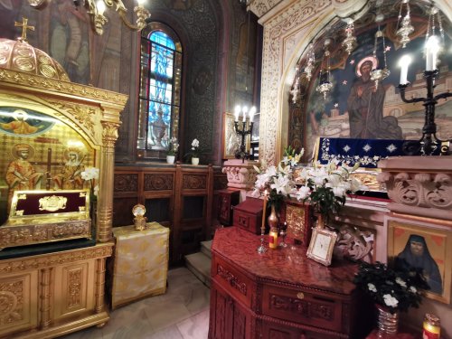 Moaștele Sfântului Cuvios Neofit la Catedrala Patriarhală Poza 224960