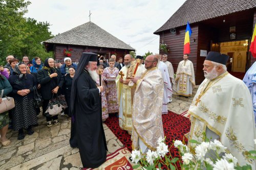 O nouă biserică a fost sfințită în orașul prahovean Mizil Poza 225206