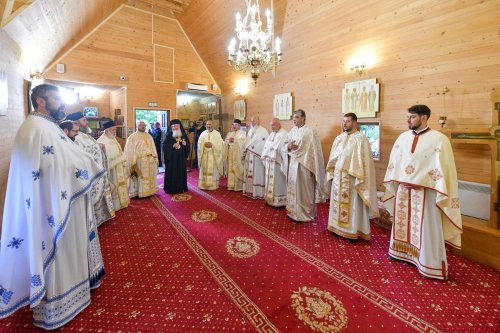 O nouă biserică a fost sfințită în orașul prahovean Mizil Poza 225208