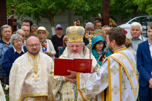 O nouă biserică a fost sfințită în orașul prahovean Mizil Poza 225211