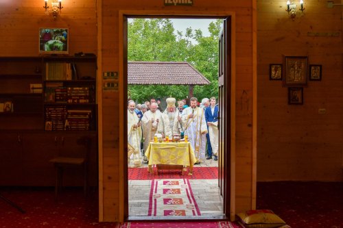 O nouă biserică a fost sfințită în orașul prahovean Mizil Poza 225212