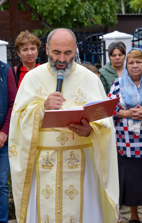 O nouă biserică a fost sfințită în orașul prahovean Mizil Poza 225214