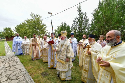 O nouă biserică a fost sfințită în orașul prahovean Mizil Poza 225216