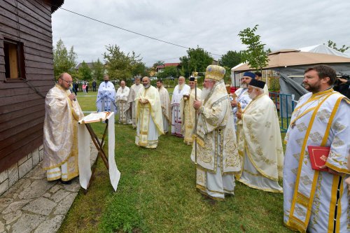 O nouă biserică a fost sfințită în orașul prahovean Mizil Poza 225221