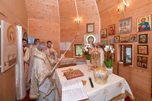 O nouă biserică a fost sfințită în orașul prahovean Mizil Poza 225236