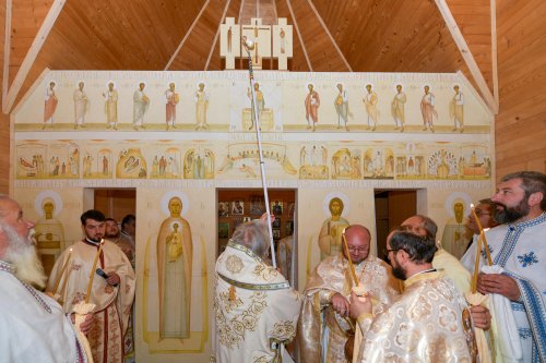 O nouă biserică a fost sfințită în orașul prahovean Mizil Poza 225238