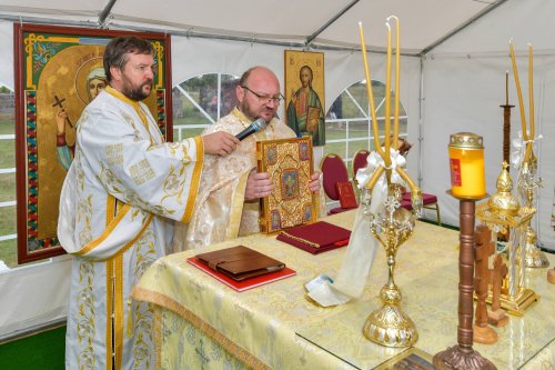 O nouă biserică a fost sfințită în orașul prahovean Mizil Poza 225240