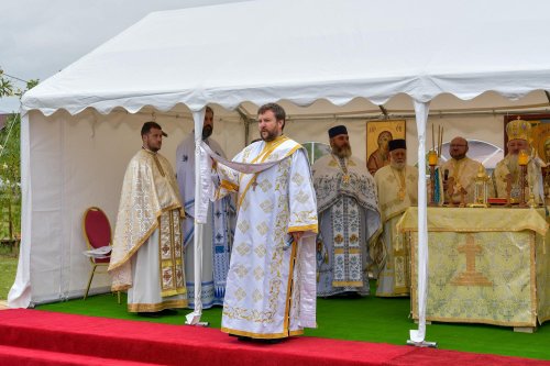 O nouă biserică a fost sfințită în orașul prahovean Mizil Poza 225249