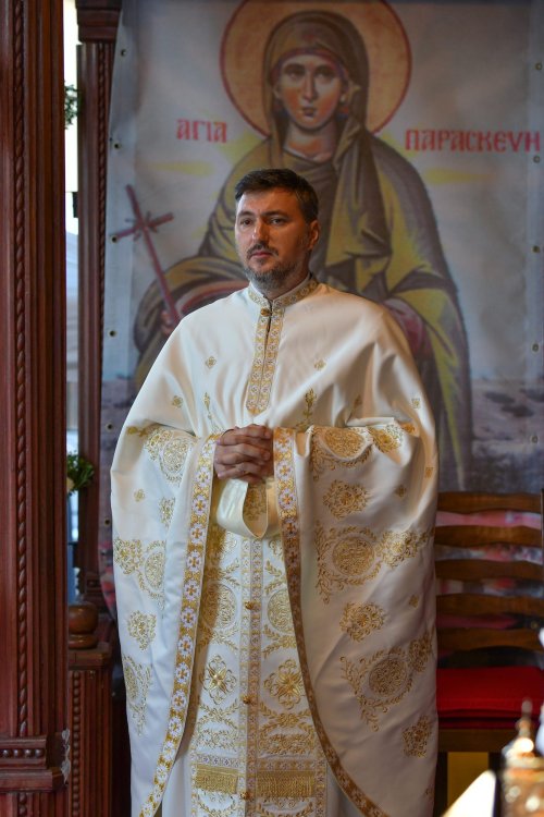 Patriarhul României a resfințit biserica istorică „Sfânta Vineri” din Ploiești Poza 225923