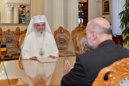 Oficial al statului Palestina în vizită la Patriarhia Română Poza 226159