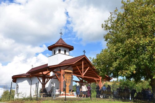 Sfințire de capelă mortuară în Parohia Berindu, Cluj Poza 226088