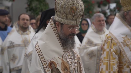Opt arhierei la slujba de târnosire a Bisericii „Sfântul Nicolae” Hlipiceni, Botoșani Poza 226547