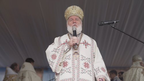 Opt arhierei la slujba de târnosire a Bisericii „Sfântul Nicolae” Hlipiceni, Botoșani Poza 226573