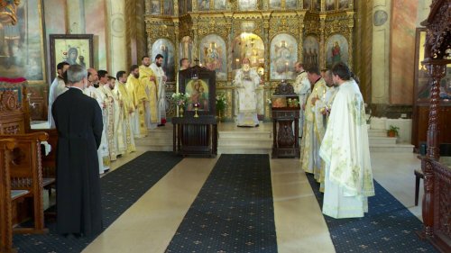 Examen de selecţionare pentru clerici în Arhiepiscopia Bucureştilor Poza 226842