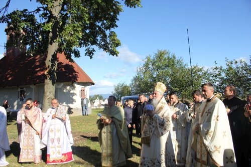 Nou lăcaș de rugăciune sfințit într‑o comunitate din județul Gorj Poza 226917