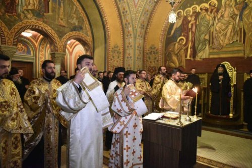 Cursuri profesionale pentru preoţii din Mitropolia Ardealului Poza 227056