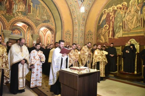 Cursuri profesionale pentru preoţii din Mitropolia Ardealului Poza 227057