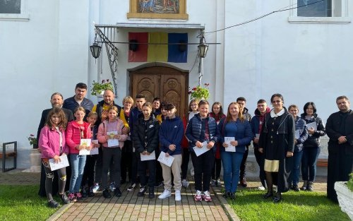 Noi activități cu tinerii în parohii din Caraș-Severin Poza 227112