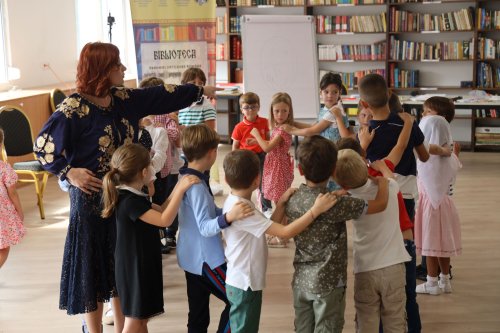 „România povestită” pentru copiii din diasporă  Poza 227075