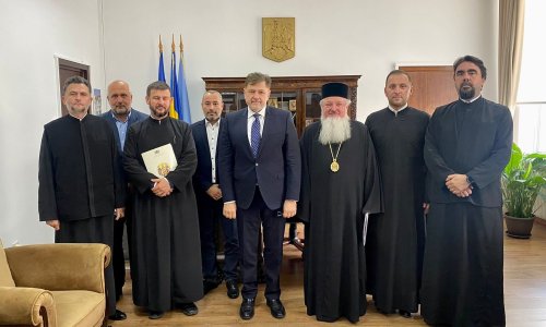 Întâlnire a delegației Patriarhiei Române cu ministrul sănătății Poza 227243