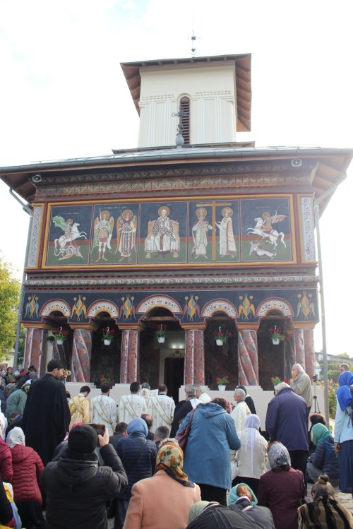 Înnoirea unei biserici istorice din Craiova Poza 227417