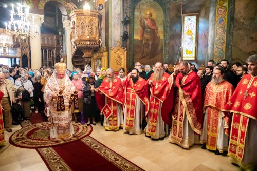 Cinstirea sfântului ctitor al Mănăstirii Antim din București Poza 227527
