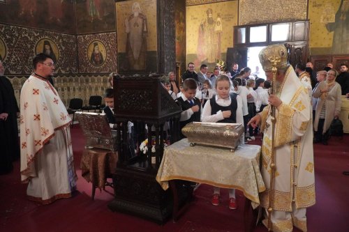 Momente aniversare în Arhiepiscopia Dunării de Jos Poza 227689