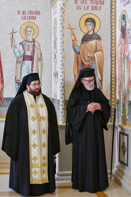 Raclă nouă pentru Mănăstirea Negru Vodă sfințită de Patriarhul României Poza 227795