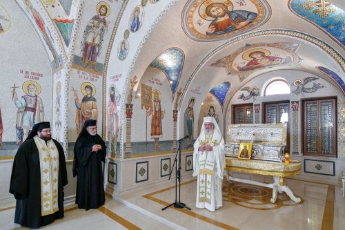 Raclă nouă pentru Mănăstirea Negru Vodă sfințită de Patriarhul României Poza 227796