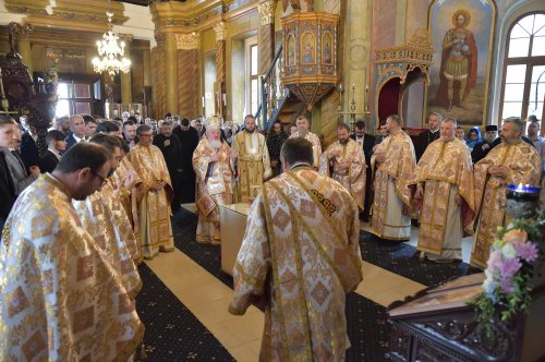 Deschiderea anului universitar la Facultatea „Justinian Patriarhul” Poza 228393