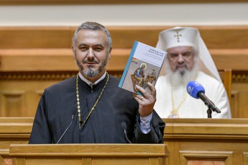 Un volum aniversar de înaltă ținută academică dedicat Patriarhului României Poza 228412