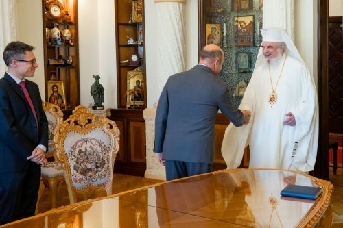Ambasadorul Italiei la București în vizită de prezentare la Patriarhia Română Poza 228582