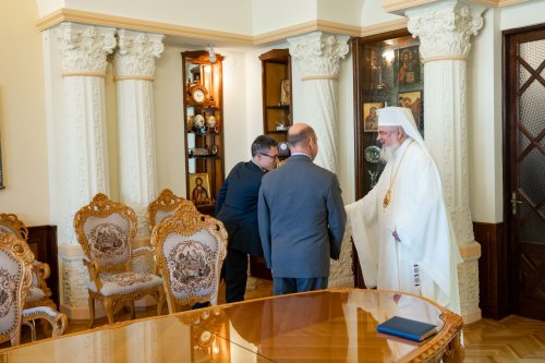 Ambasadorul Italiei la București în vizită de prezentare la Patriarhia Română Poza 228583