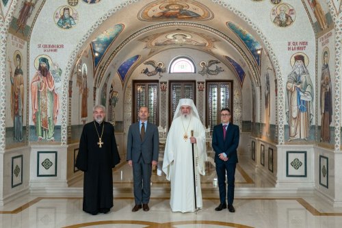 Ambasadorul Italiei la București în vizită de prezentare la Patriarhia Română Poza 228599