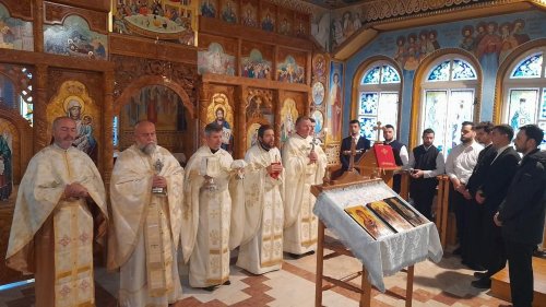 Festivitate la Facultatea de Teologie Ortodoxă din Oradea Poza 228677