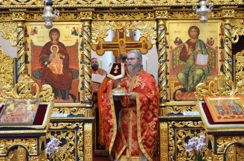 Cinstirea Sfinților Serghie și Vah la biserica Palatului Cotroceni Poza 228820