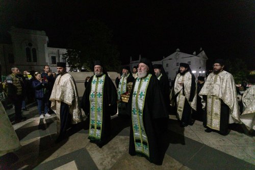 Moaștele Sfântului Cuvios Paisie Velicicovschi au ajuns la Iași Poza 228834