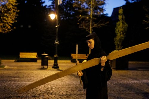 Sfânta Cuvioasă Parascheva își așteaptă pelerinii în curtea catedralei Poza 228874