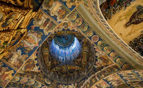 Cea mai mare mănăstire de maici din România a îmbrăcat veșmântul resfințirii Poza 229020