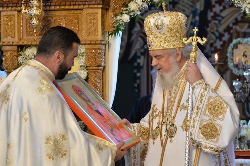 Înnoire și binecuvântare patriarhală pentru un lăcaș de închinare bucureștean Poza 228976