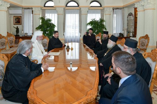 Stareţul Mănăstirii Vatoped în vizită la Reşedinţa Patriarhală Poza 229319