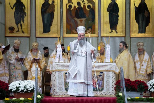 Sute de mii de suflete au adus cinstire Sfintei Parascheva la Iași Poza 229853